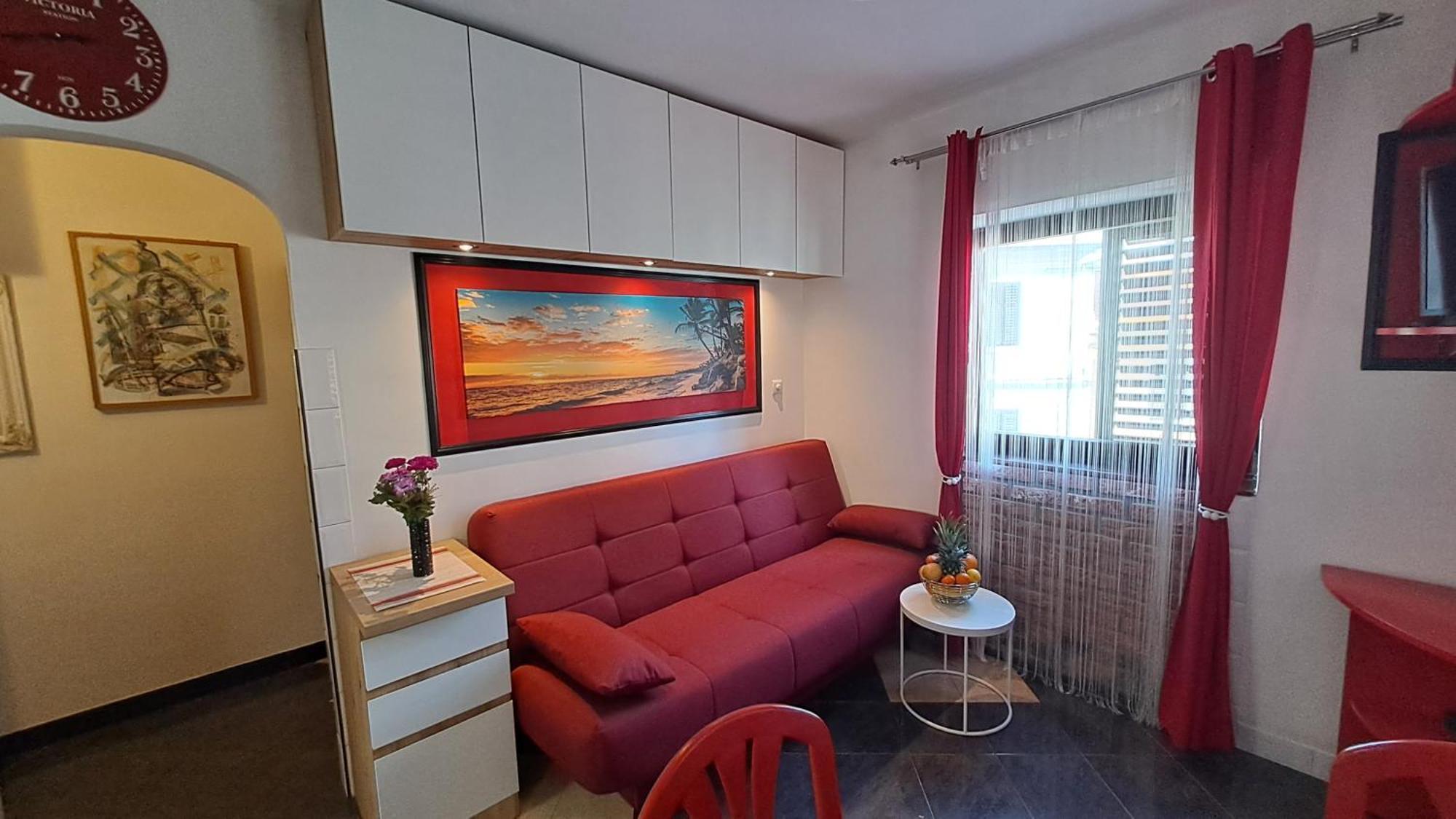 Red Gold Apartment Pula Luaran gambar